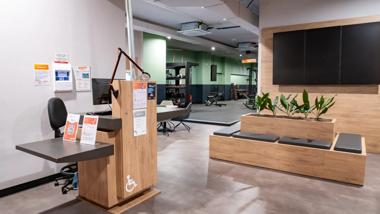 Avinguda de les Corts Valencianes 6, Elche