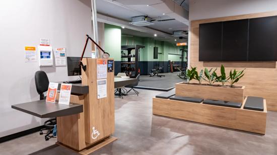 Avinguda de les Corts Valencianes 6, Elche