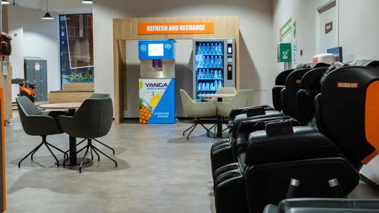 Avenida de Palmas Altas 1