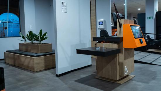 Avenida de los Almog&aacute;vares 14