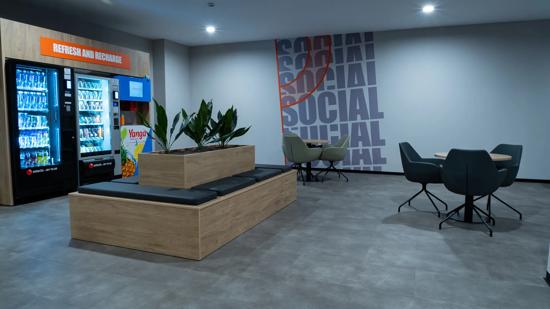 Avenida de Adolfo Su&aacute;rez 39, Dos Hermanas, Sevilla