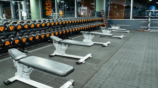 Avda. Salvador de Madariaga 7