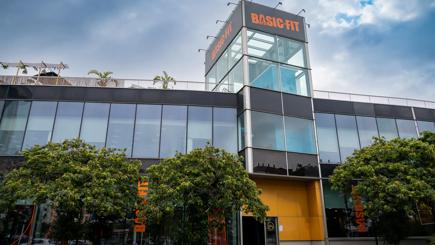 Avda. Salvador de Madariaga 7