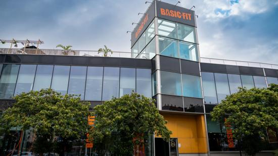 Avda. Salvador de Madariaga 7