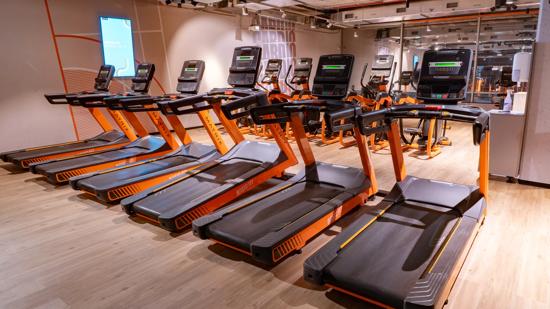 Avda. Josep Tarradellas, Centro Comercial La Farga