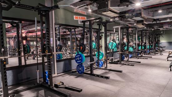 Avda. Josep Tarradellas, Centro Comercial La Farga