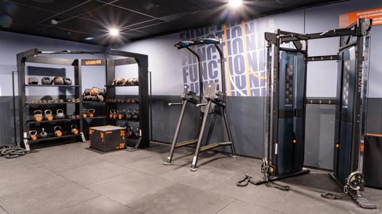 Avda. Josep Tarradellas, Centro Comercial La Farga