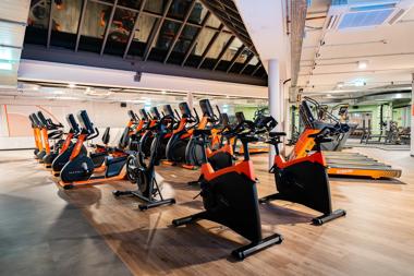 Basic-Fit Trier &Uuml;ber Br&uuml;cken. 24/7