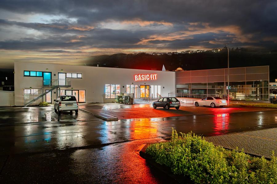 Basic-Fit Trier &Uuml;ber Br&uuml;cken. 24/7