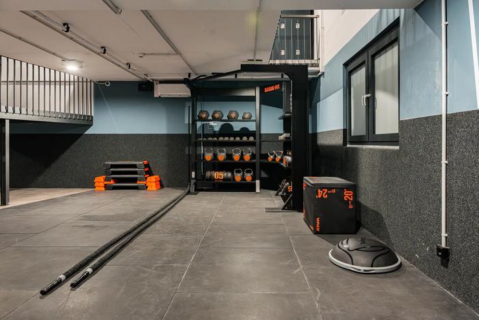 Basic-Fit Trier &Uuml;ber Br&uuml;cken. 24/7