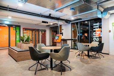 Basic-Fit Trier &Uuml;ber Br&uuml;cken. 24/7