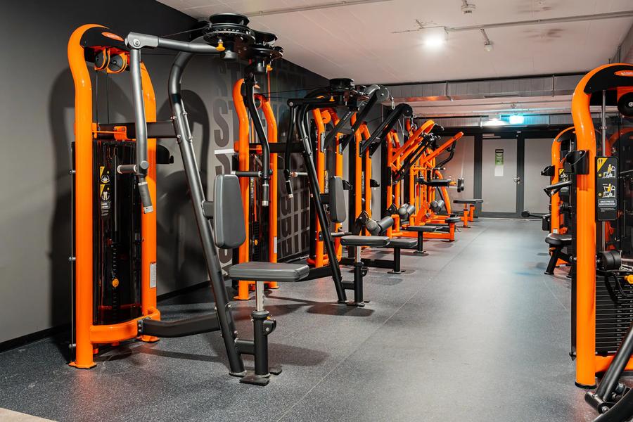 Basic-Fit Trier &Uuml;ber Br&uuml;cken. 24/7