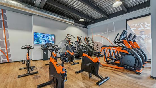 Basic-Fit Bourg-en-Bresse 115 Avenue Am&eacute;d&eacute;e Mercier 24/7